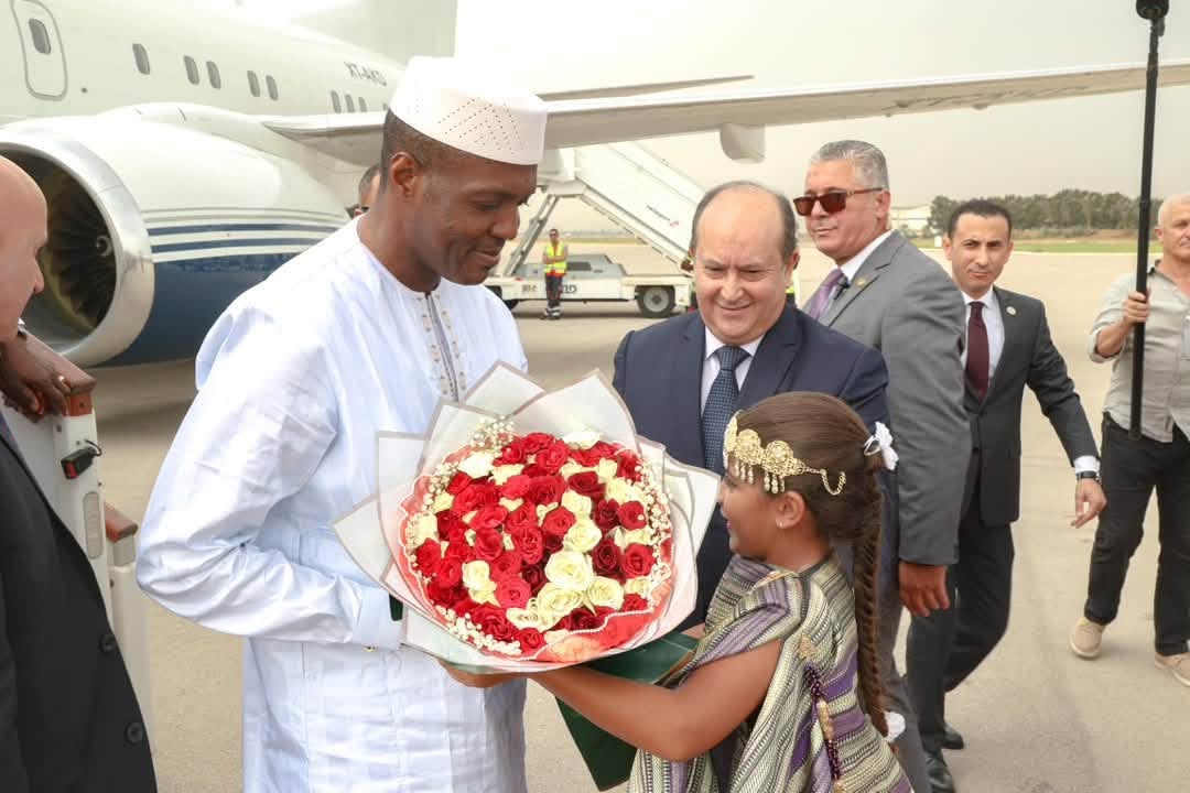 ARRIVÉE DU PREMIER MINISTRE MALIEN À ALGER