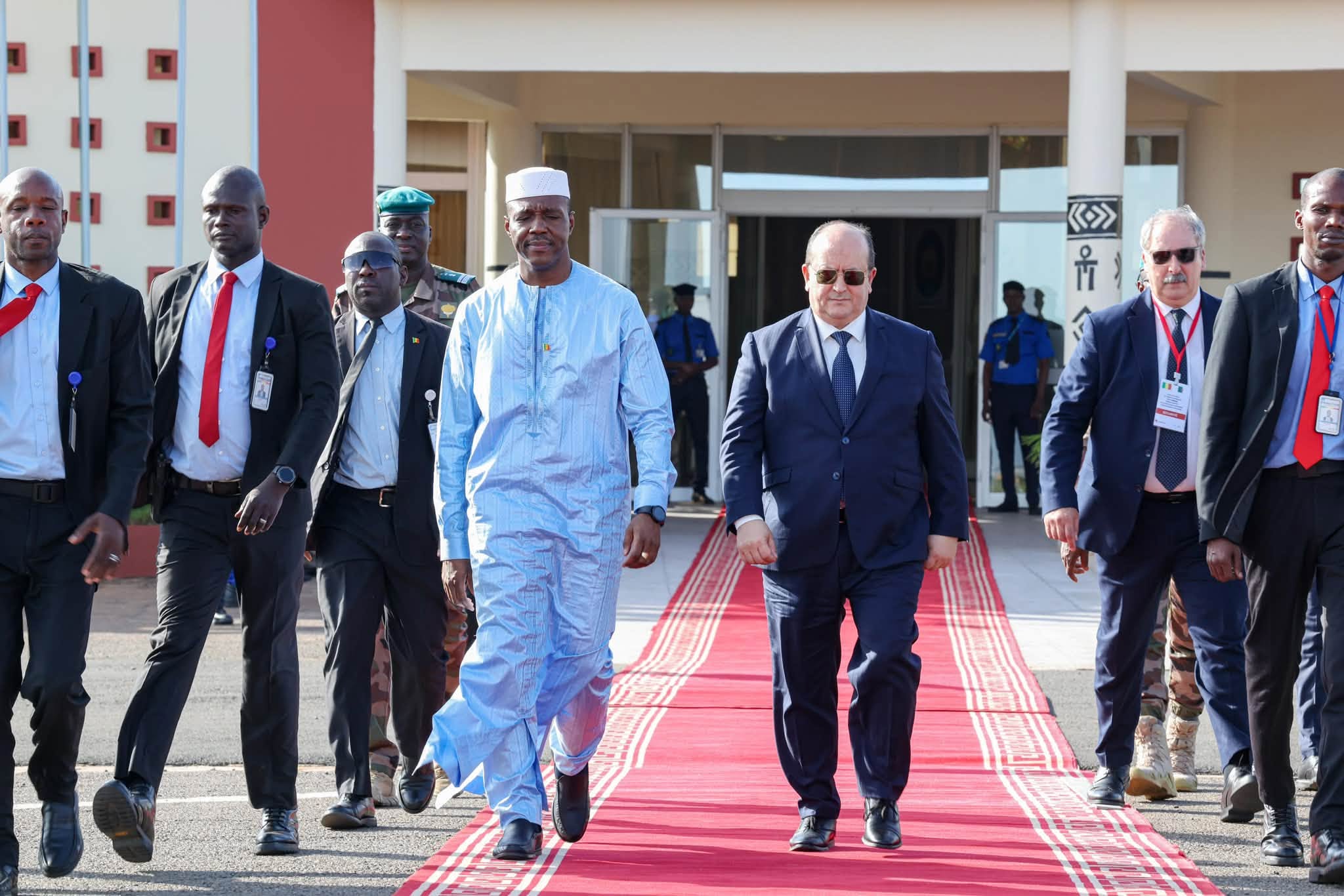 FIN DE LA VISITE DU PREMIER MINISTRE ALGÉRIEN À BAMAKO