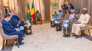 COOPERATION BILATERALE : le Président de la Transition accorde une audience au Premier ministre algérien Sifi GHRIEB